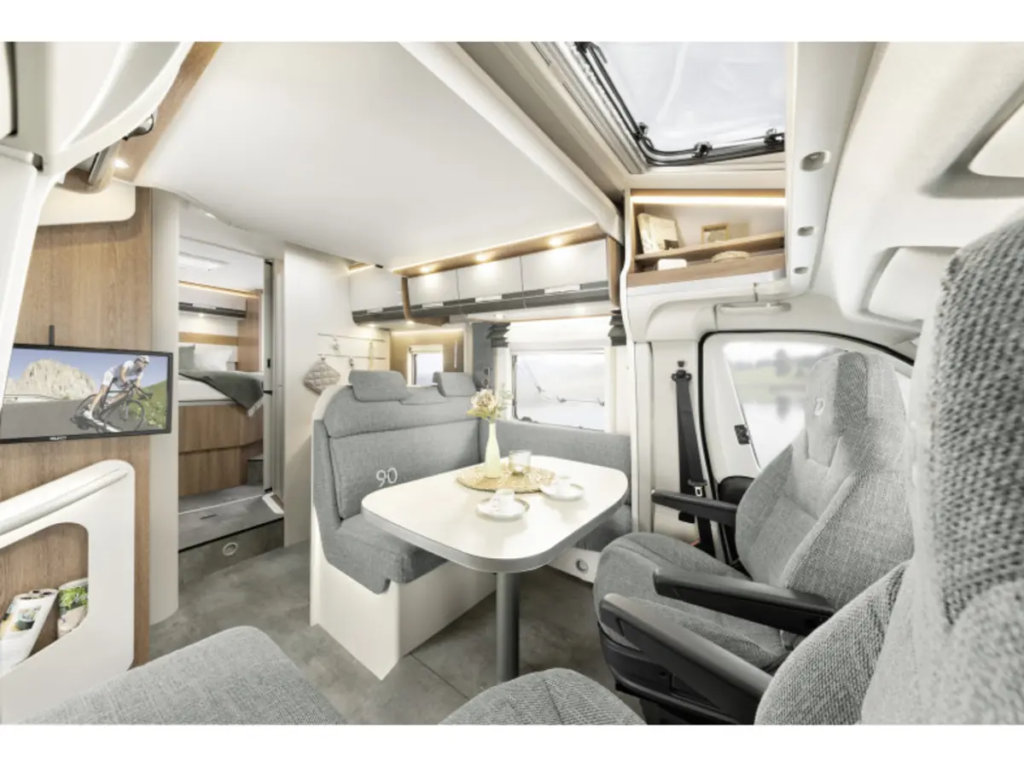 Interior de la autocaravana Dethleffs Sunlight